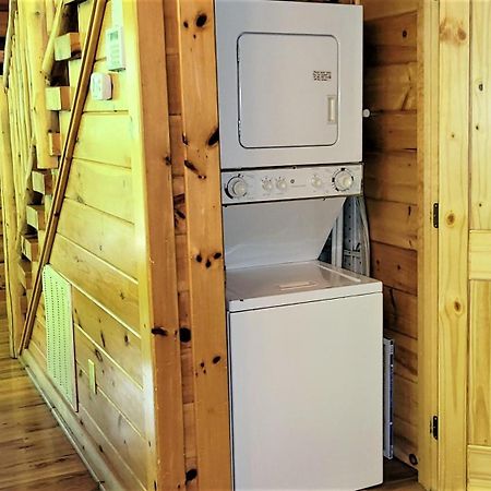 Mountain Joy -Private Treehouse Style Cabin That Sleeps 4-Free Tickets Gatlinburg Eksteriør billede