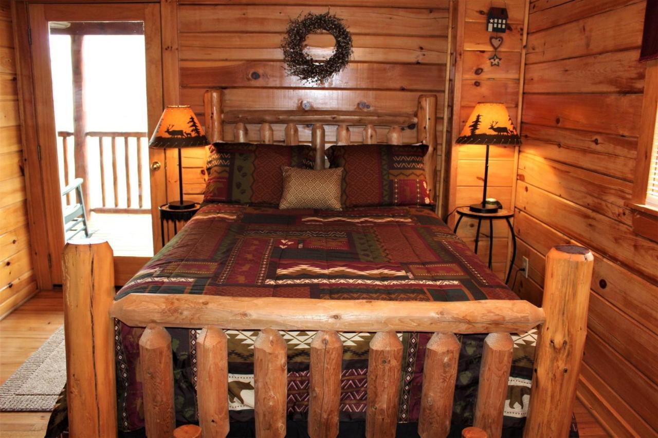 Mountain Joy -Private Treehouse Style Cabin That Sleeps 4-Free Tickets Gatlinburg Eksteriør billede